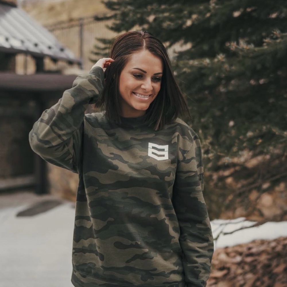 Mtn ops bundles sweatshirt and top